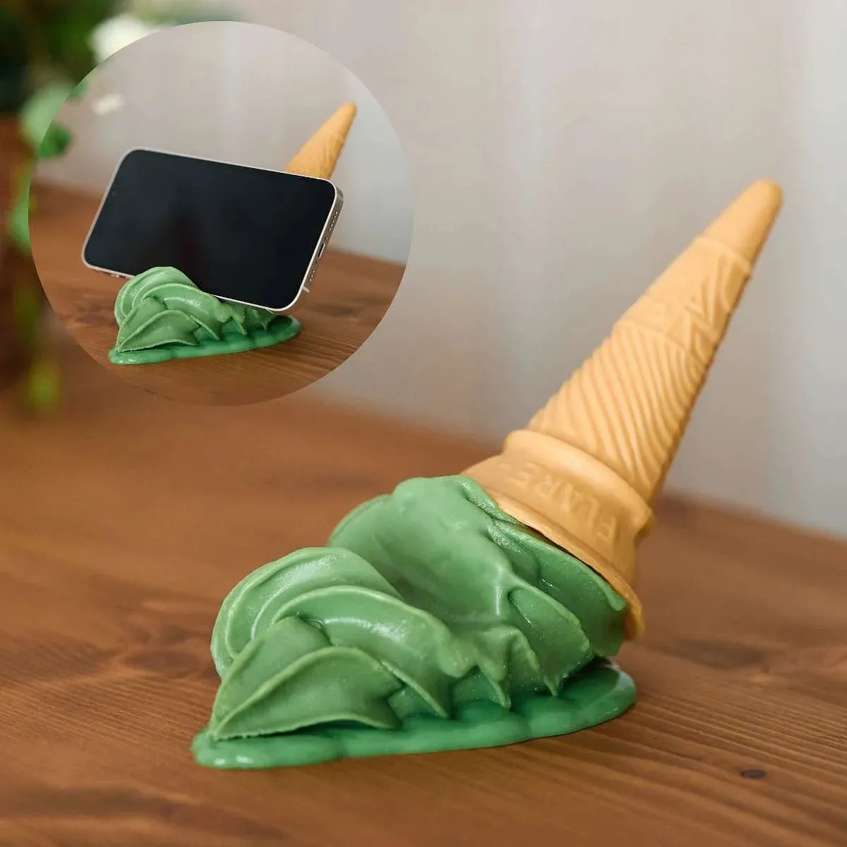 落ちちゃったソフトクリームスマホスタンド抹茶