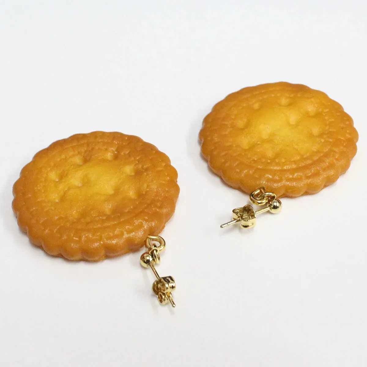 ビスケットピアス