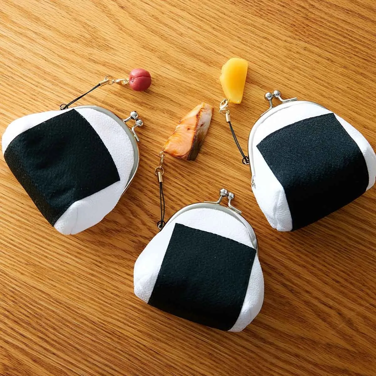 鮭おにぎりがま口