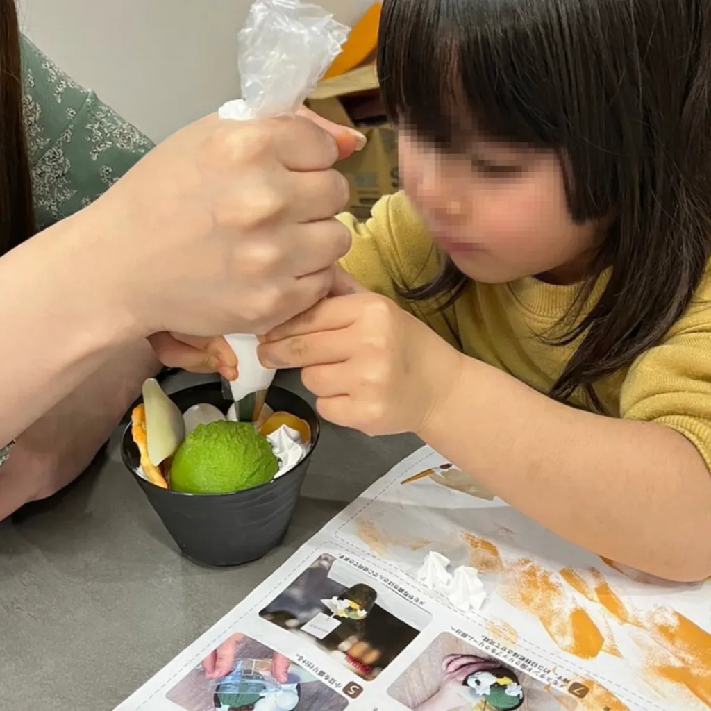 【工作レポ】姪っ子と一緒にパフェ作り♪