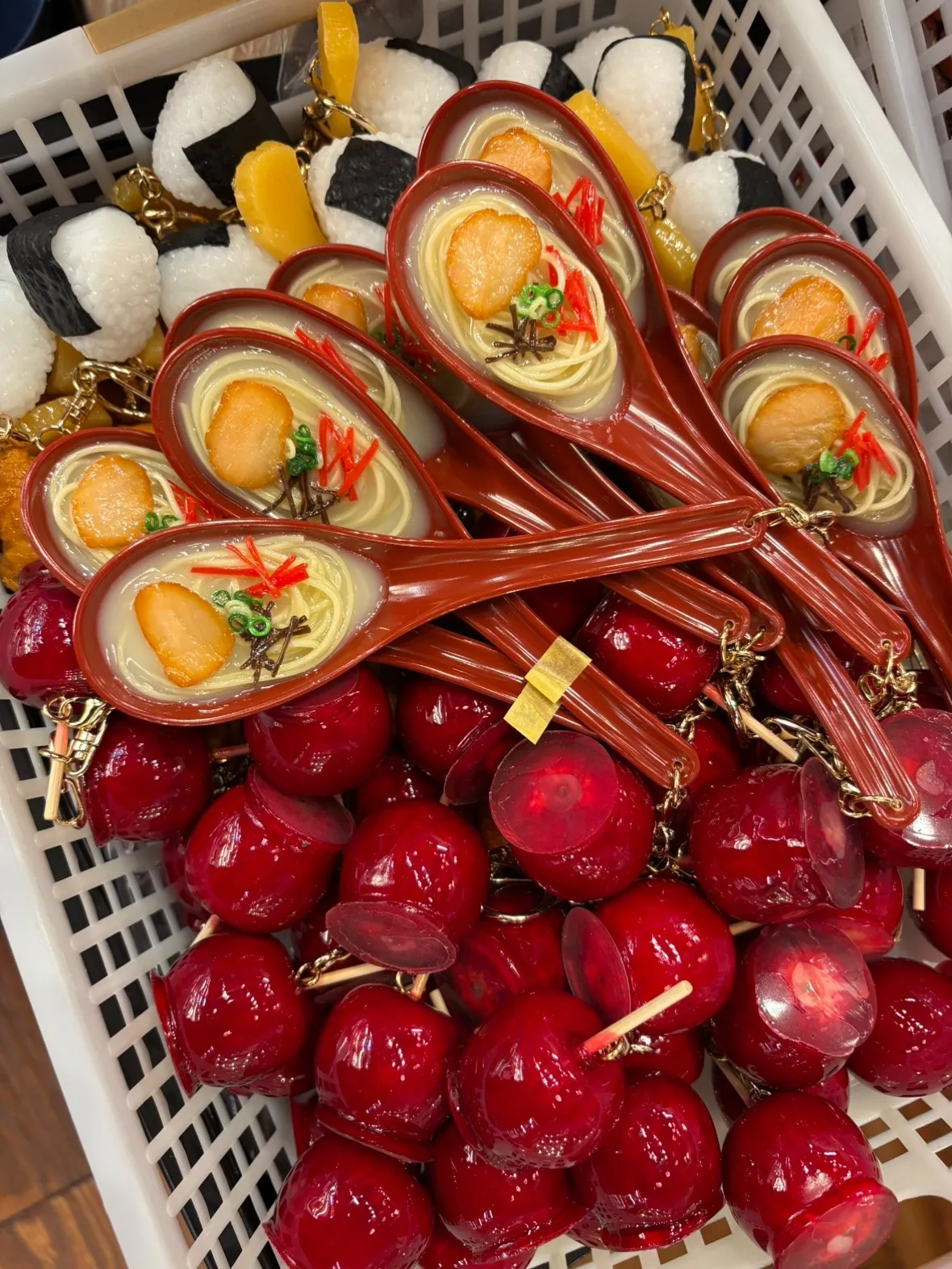 【ついに完成！】店舗限定で「レンゲラーメン」が登場！🍜✨