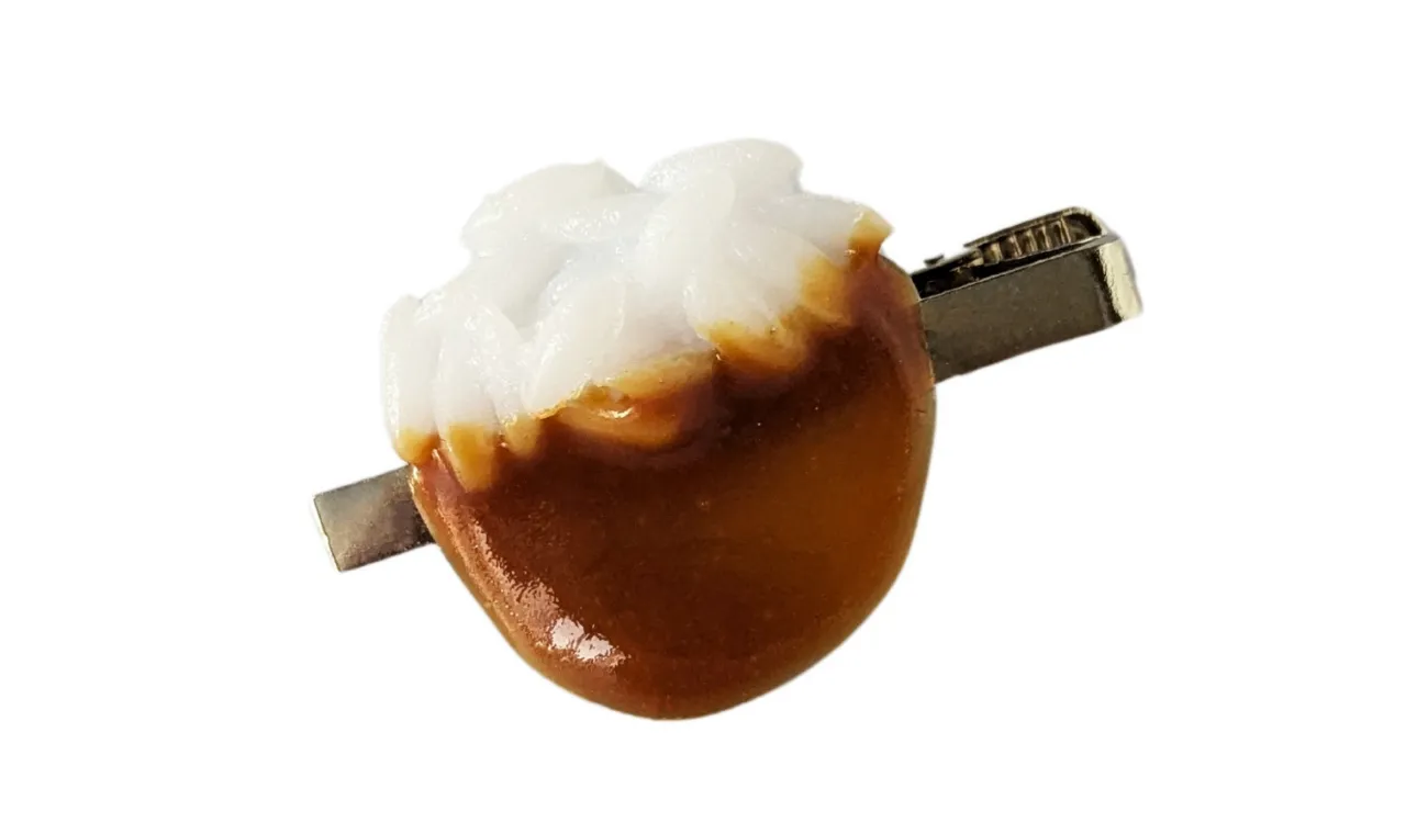 ごはんつぶカレーネクタイピン