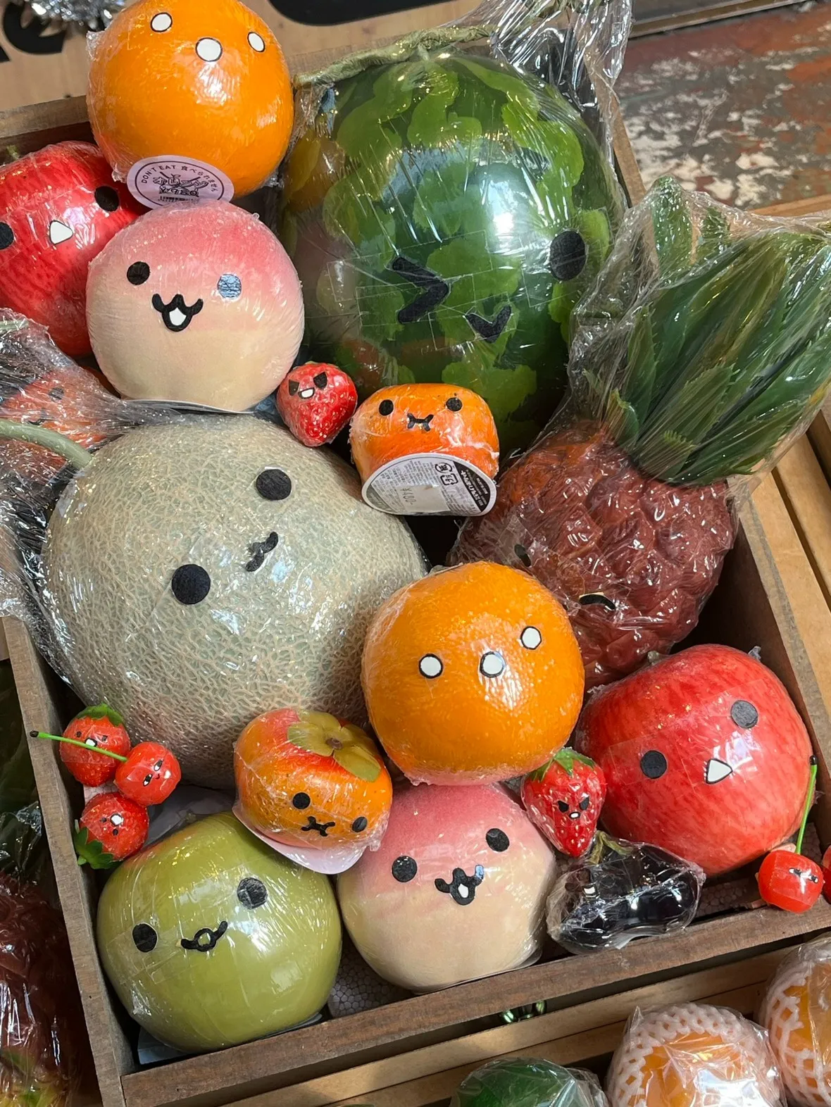 先輩のひらめきが奇跡を起こした！？お店の前で大バズりしたリアルすぎるスイカゲームのお話♡