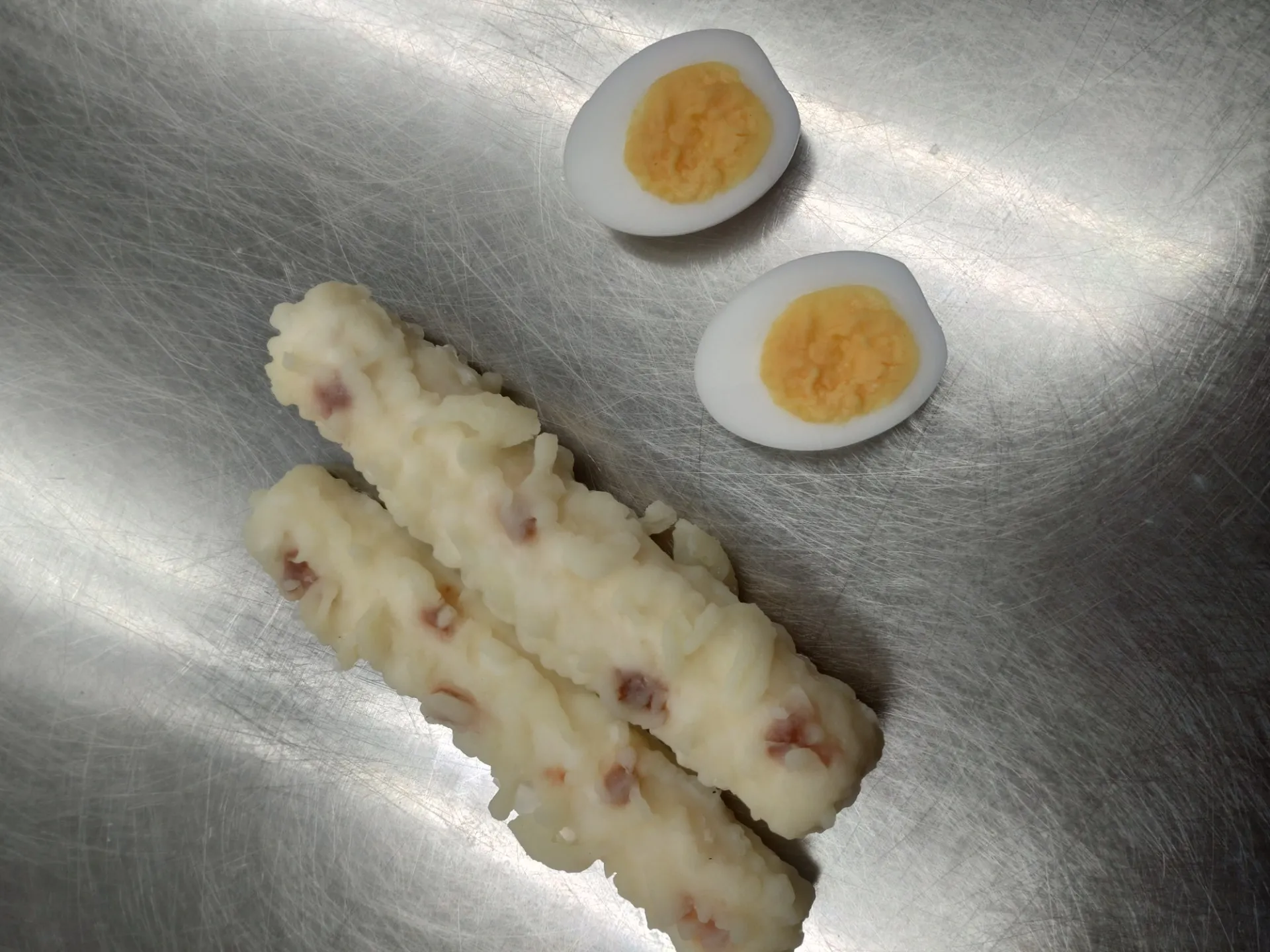 衣のゴツゴツ感が本物そのもの！お客様の夢を形にする「別注サンプル」のチラ見せおはなし♡