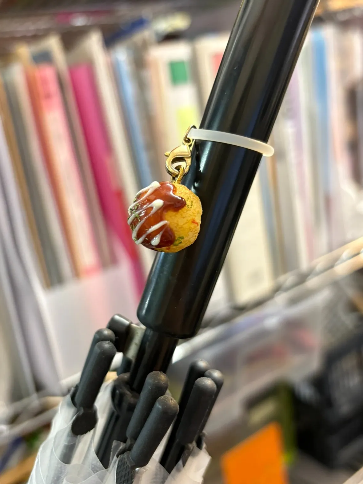 【雨の日もご機嫌♪】自分の傘がひと目でわかる!「たこ焼きアンブレラマーカー」を使ってみたよ!🐙☂️✨